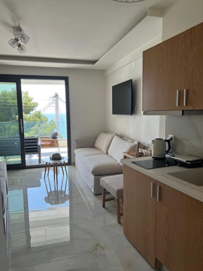 Wide Blue Luxury Boutique Suites Neos Marmaras Exteriör bild
