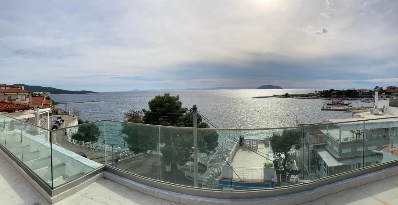 Wide Blue Luxury Boutique Suites Neos Marmaras Exteriör bild