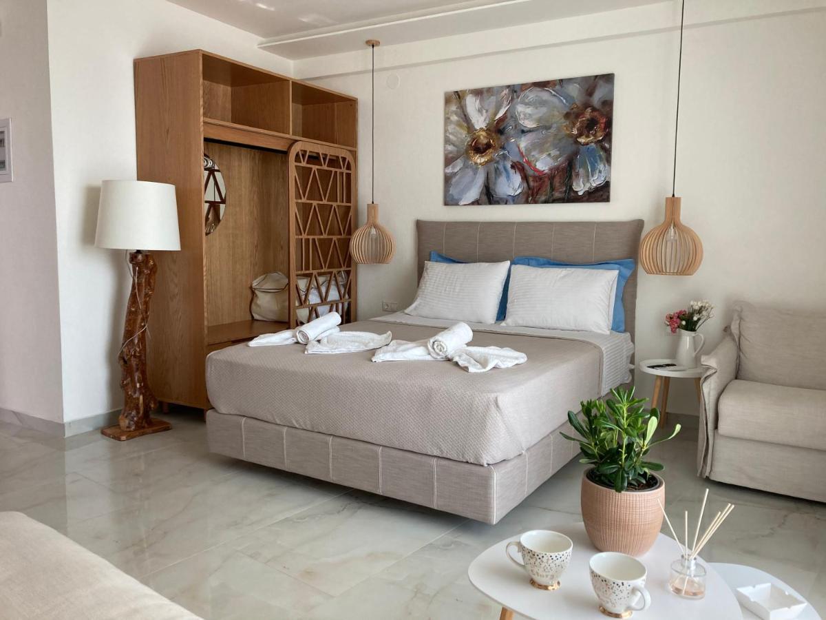 Wide Blue Luxury Boutique Suites Neos Marmaras Exteriör bild