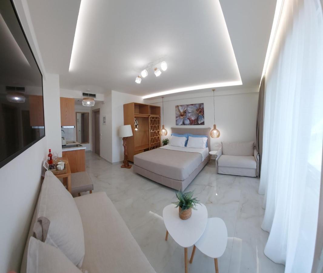 Wide Blue Luxury Boutique Suites Neos Marmaras Exteriör bild