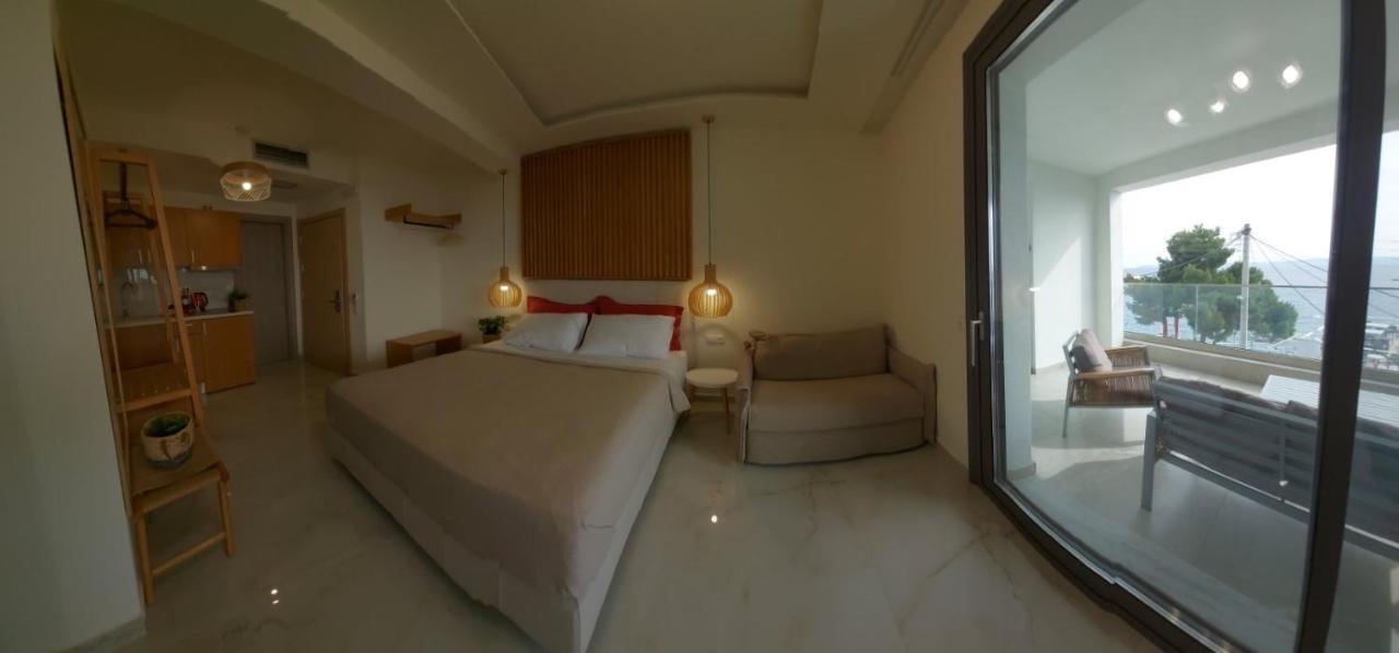 Wide Blue Luxury Boutique Suites Neos Marmaras Exteriör bild