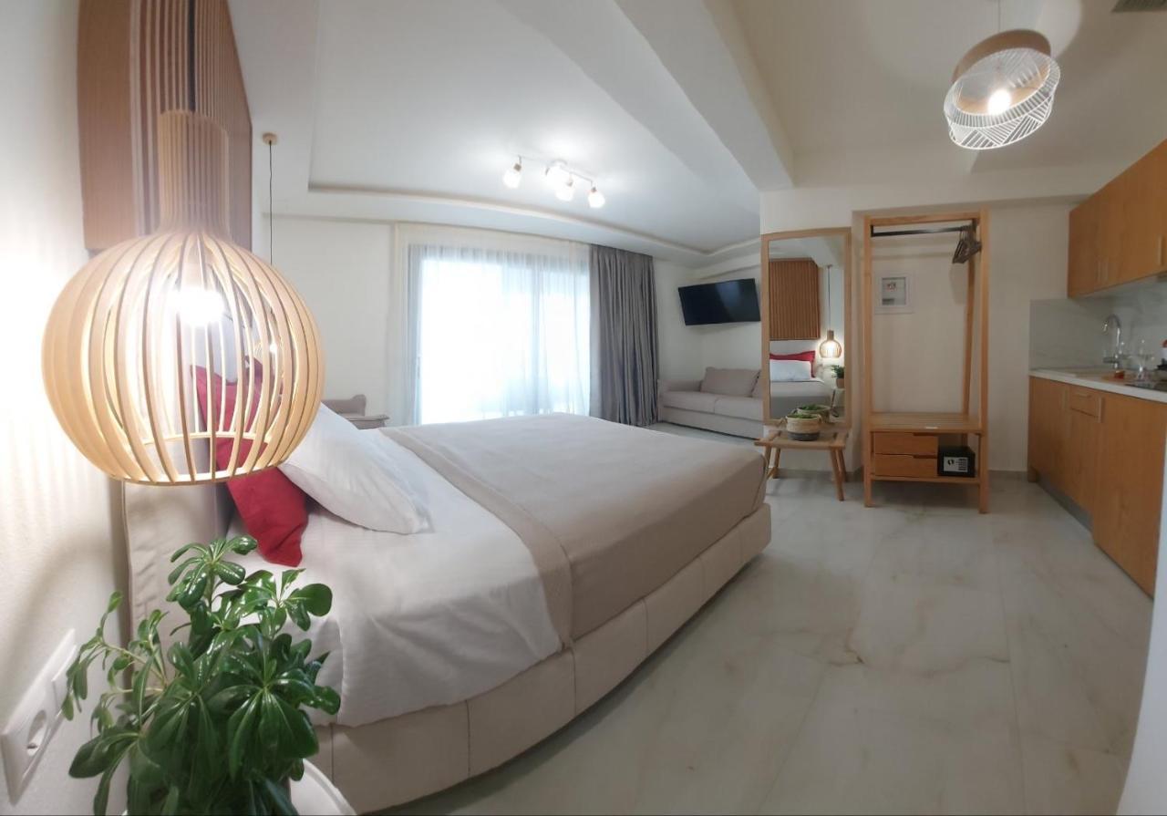 Wide Blue Luxury Boutique Suites Neos Marmaras Exteriör bild
