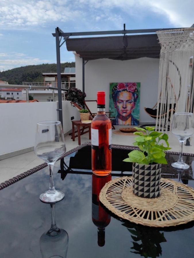 Wide Blue Luxury Boutique Suites Neos Marmaras Exteriör bild