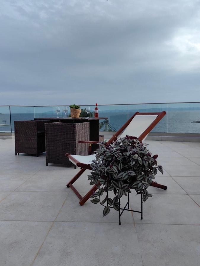 Wide Blue Luxury Boutique Suites Neos Marmaras Exteriör bild