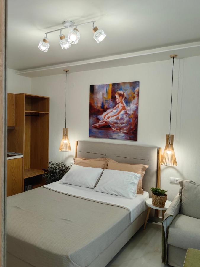 Wide Blue Luxury Boutique Suites Neos Marmaras Exteriör bild